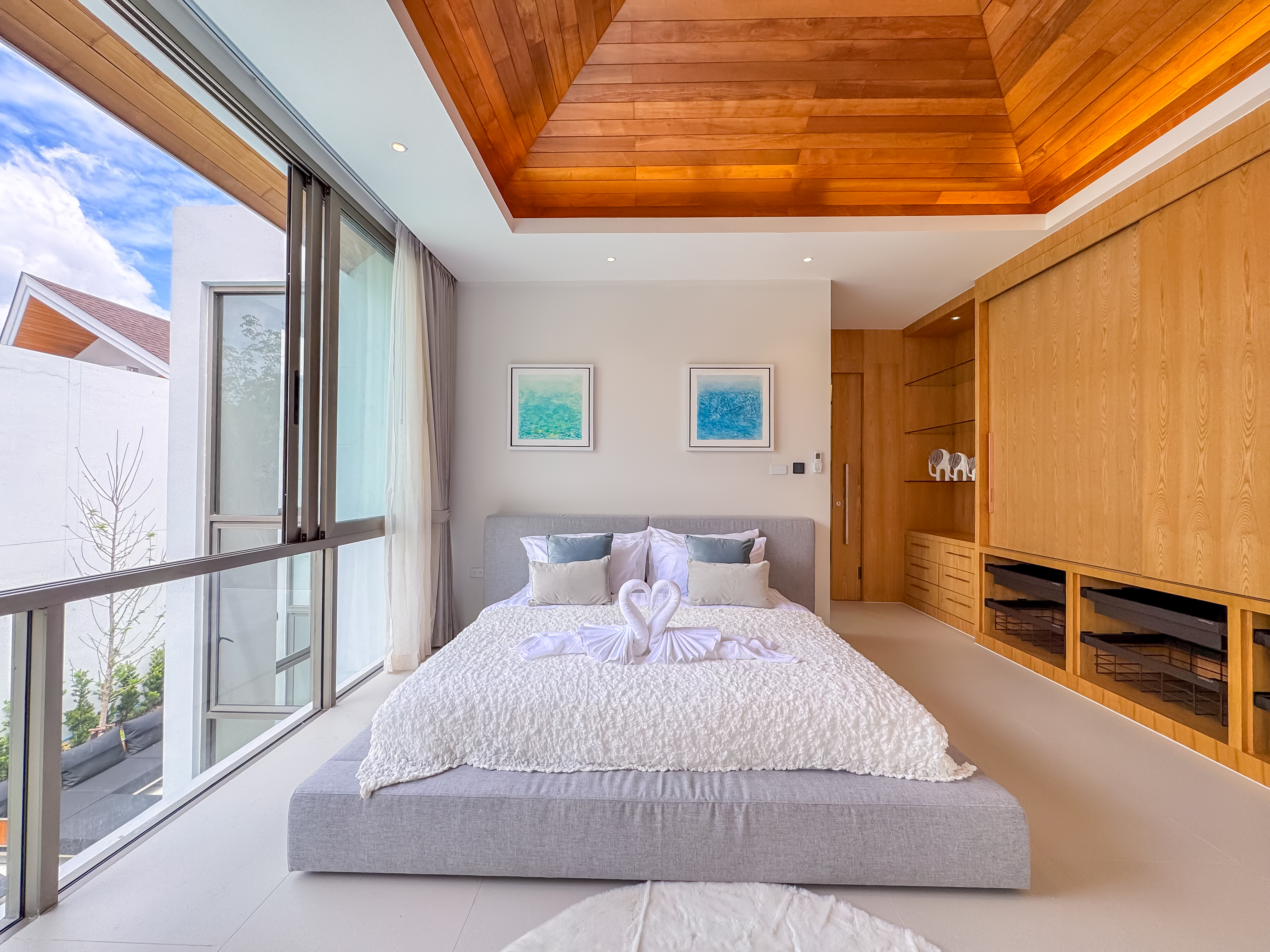 Luxpride Villa L9