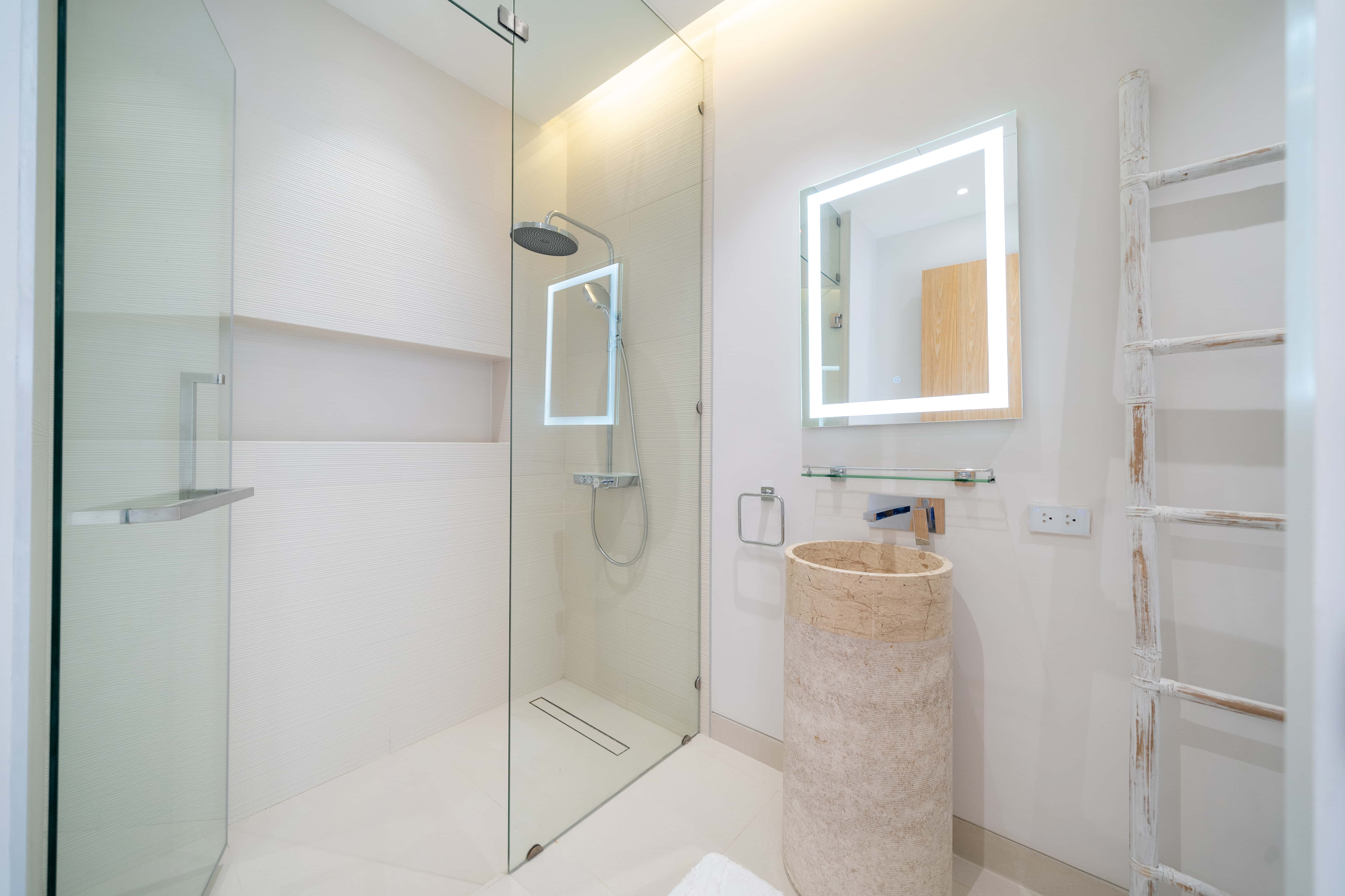 Luxpride Villa L21