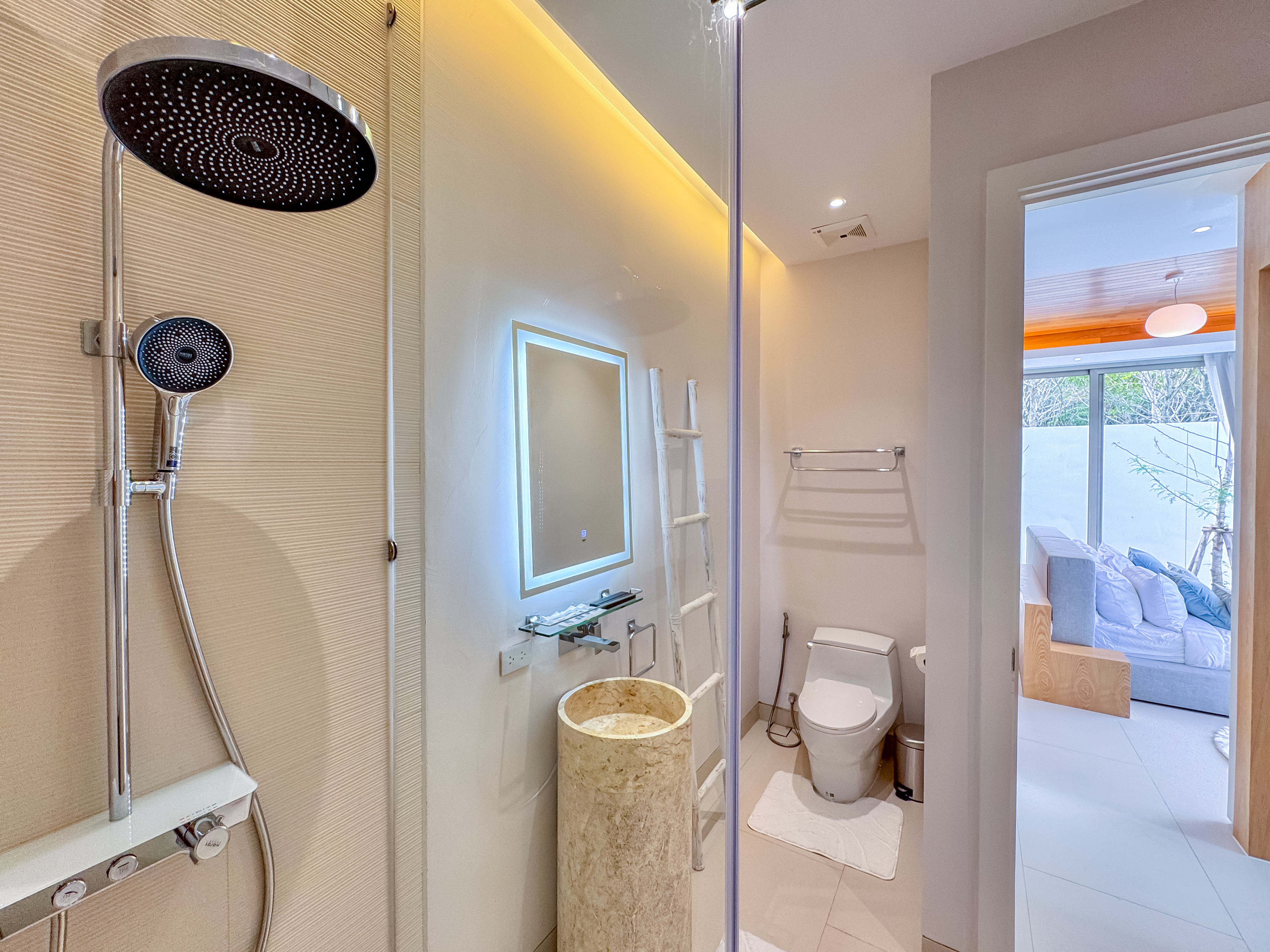 Luxpride Villa L9