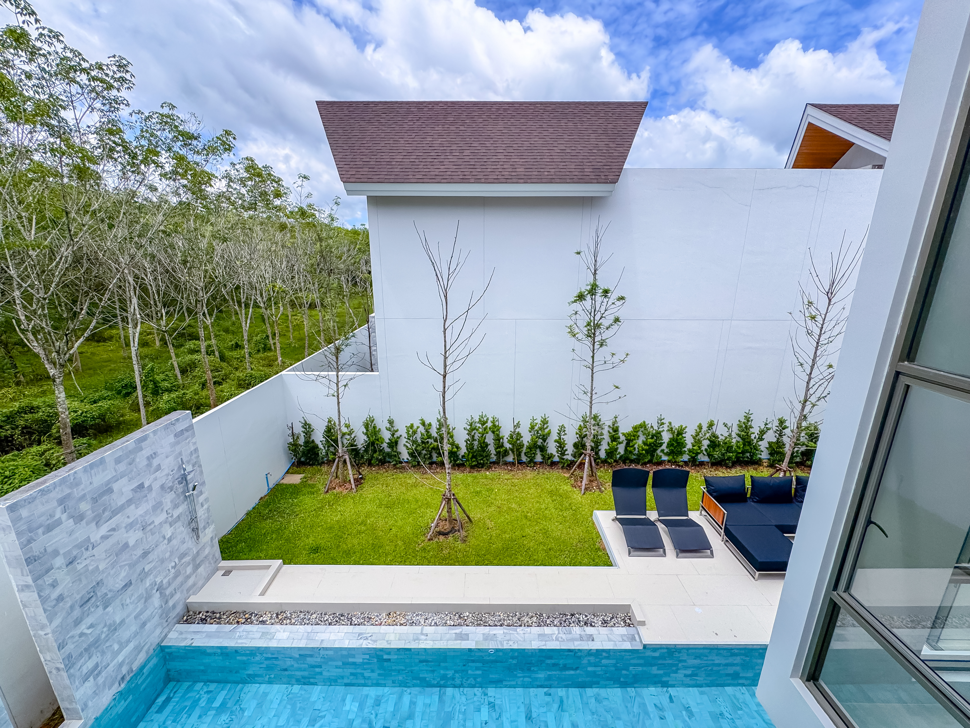 Luxpride Villa L9